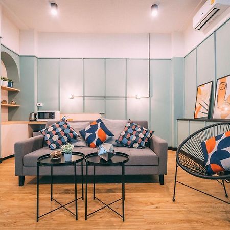 Saffron Hill Bangkok Hotel Екстериор снимка