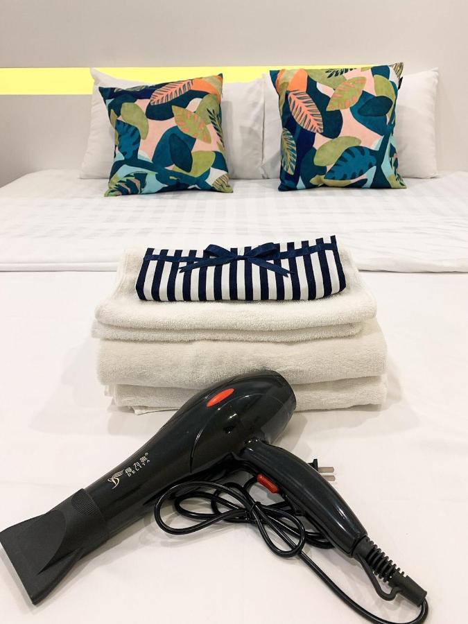 Saffron Hill Bangkok Hotel Екстериор снимка