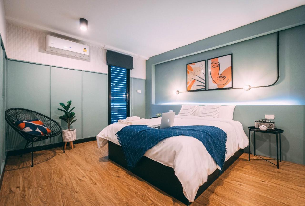 Saffron Hill Bangkok Hotel Екстериор снимка